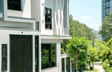 Imagem 4: Casa - Porto Belo SC. Piscina, Churrasqueira, Vista para o mareÁrea de...