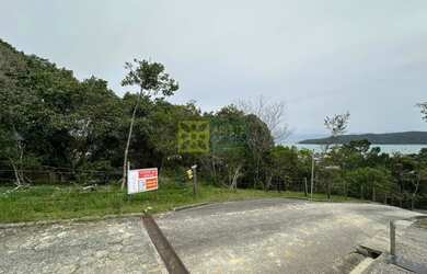 Imagem: O terreno possui 1032m² de Área e está localizado em Centro