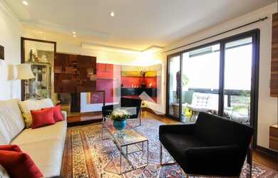 Imagem: O apartamento possui 5 Dormitórios, 3 Suítes, 5 Banheiros