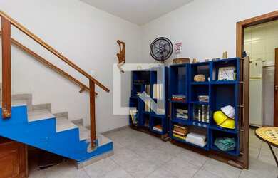 Imagem: A casa possui 2 Dormitórios, 1 Suíte, 3 Banheiros, 3 Vagas