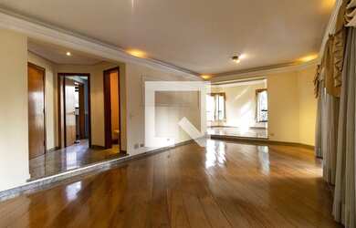 Imagem: O apartamento possui 4 Dormitórios, 3 Suítes, 3 Banheiros