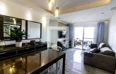 Imagem: O apartamento possui 3 Dormitórios, 1 Suíte, 2 Banheiros