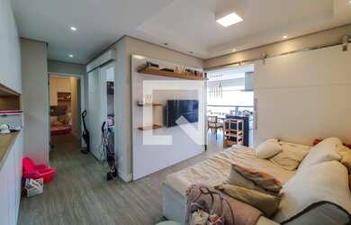 Imagem: O apartamento possui 2 Dormitórios, 1 Suíte, 2 Banheiros