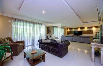 Imagem: O apartamento possui 4 Dormitórios, 4 Suítes, 5 Banheiros