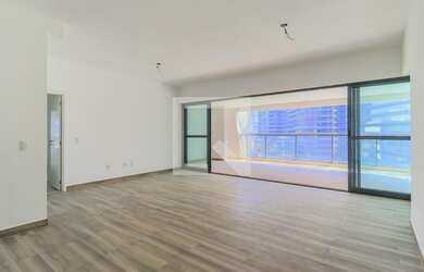 Imagem: O apartamento possui 4 Dormitórios, 2 Suítes, 3 Banheiros