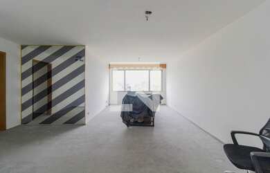 Imagem: O apartamento possui 3 Dormitórios, 1 Suíte, 2 Banheiros