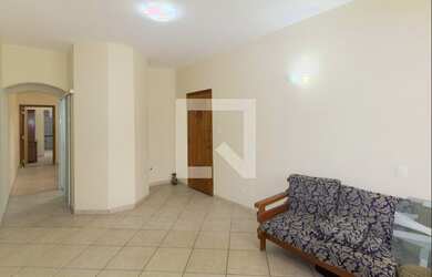 Imagem: A casa possui 4 Dormitórios, 2 Suítes, 4 Banheiros, 2 Vagas