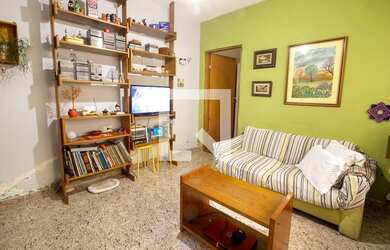 Imagem: A casa possui 2 Dormitórios, 1 Suíte, 2 Banheiros, 1 Vaga