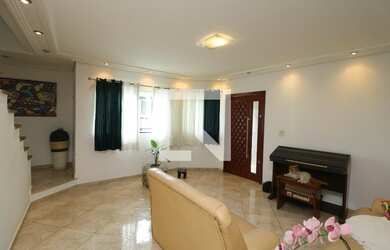 Imagem: A casa possui 3 Dormitórios, 3 Suítes, 6 Banheiros, 6 Vagas