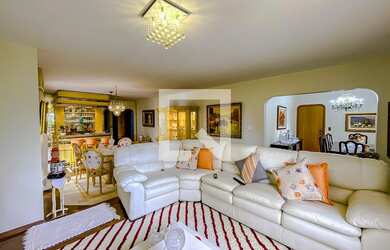 Imagem: O apartamento possui 4 Dormitórios, 3 Suítes, 5 Banheiros