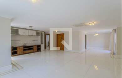 Imagem: O apartamento possui 3 Dormitórios, 1 Suíte, 2 Banheiros