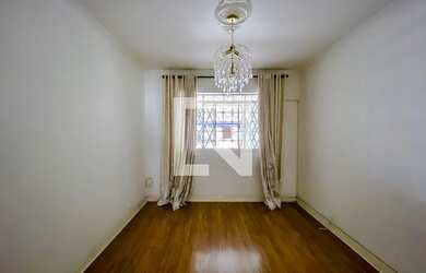 Imagem: A casa possui 3 Dormitórios, 1 Suíte, 3 Banheiros, 2 Vagas