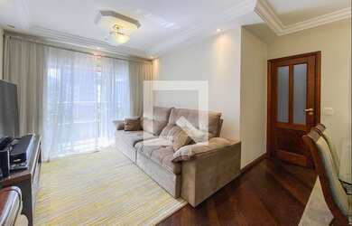 Imagem: O apartamento possui 4 Dormitórios, 2 Suítes, 4 Banheiros