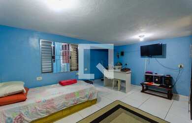 Imagem: A casa possui 6 Dormitórios, 4 Banheiros, 435m² de Área Privada