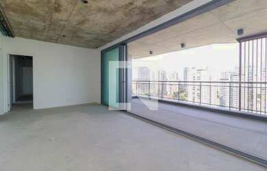 Imagem: O apartamento possui 3 Dormitórios, 3 Suítes, 4 Banheiros