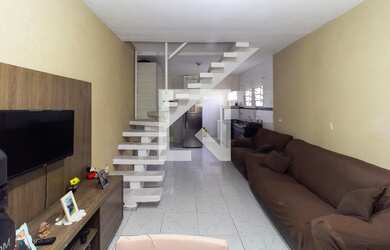 Imagem: A casa possui 2 Dormitórios, 2 Suítes, 3 Banheiros, 1 Vaga