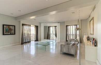 Imagem: O apartamento possui 5 Dormitórios, 4 Suítes, 5 Banheiros