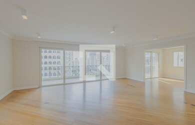 Imagem: O apartamento possui 3 Dormitórios, 3 Suítes, 4 Banheiros