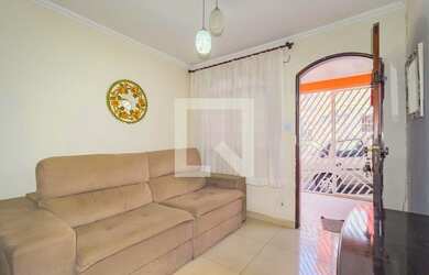 Imagem: A casa em condomínio possui 2 Dormitórios, 1 Suíte, 2 Banheiros