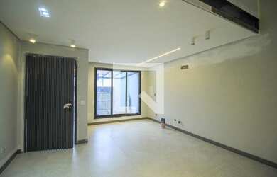 Imagem: A casa possui 4 Dormitórios, 2 Suítes, 3 Banheiros, 2 Vagas