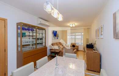 Imagem: A casa possui 3 Dormitórios, 1 Suíte, 3 Banheiros, 2 Vagas