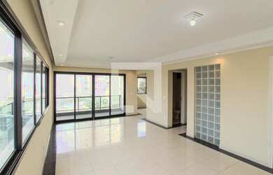 Imagem: O apartamento à venda possui 3 Dormitórios, 3 Suítes, 4 Banheiros