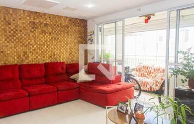 Imagem: O apartamento possui 5 Dormitórios, 1 Suíte, 4 Banheiros