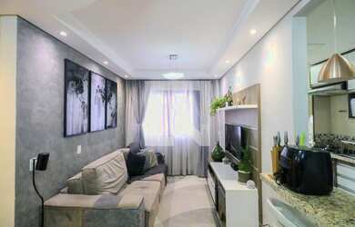 Imagem: O apartamento possui 2 Dormitórios, 1 Banheiro, 1 Vaga na garagem