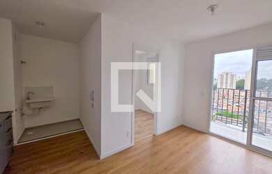 Imagem: O apartamento possui 2 Dormitórios, 1 Banheiro, 1 Vaga na garagem