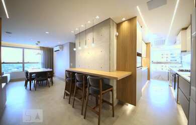 Imagem: O apartamento possui 1 Dormitório, 1 Suíte, 2 Banheiros, 2