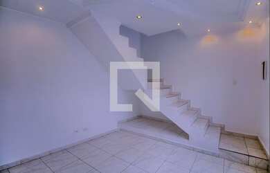 Imagem: A casa possui 3 Dormitórios, 1 Suíte, 2 Banheiros, 1 Vaga