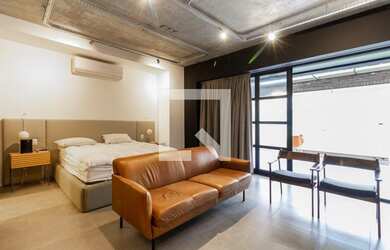 Imagem: A kitnet possui 1 Dormitório, 1 Suíte, 2 Banheiros, 1 Vaga