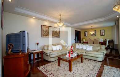 Imagem: O apartamento possui 3 Dormitórios, 1 Suíte, 4 Banheiros