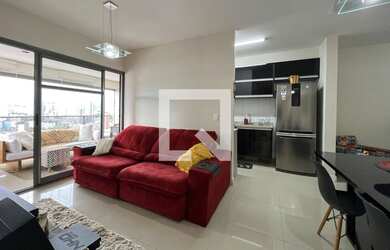 Imagem: O apartamento possui 2 Dormitórios, 1 Suíte, 2 Banheiros