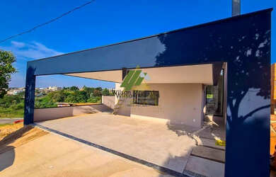 Imagem: A casa à venda possui 3 Dormitórios, 1 Suíte, 3 Banheiros