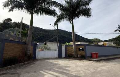 Imagem: O terreno possui 200m² de Área e está localizado em Campo