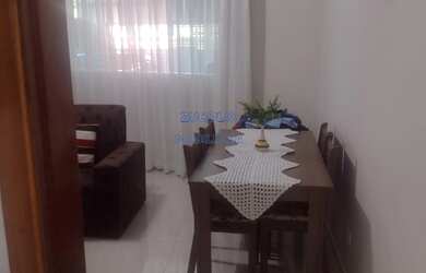 Imagem: A casa possui 3 Dormitórios, 1 Suíte, 2 Banheiros, 2 Vagas