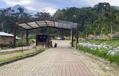 Imagem: O terreno possui 1 Dormitório, 1 Banheiro, 50m² de Área