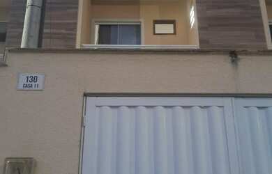 Imagem: A casa possui 2 Dormitórios, 1 Banheiro, 79m² de Área, 64m²