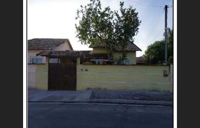 Imagem: A casa possui 3 Dormitórios, 1 Banheiro, 99m² de Área, 480m²