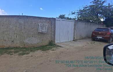 Imagem: A casa possui 2 Dormitórios, 1 Banheiro, 1 Vaga na garagem