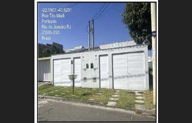 Imagem: A casa possui 3 Dormitórios, 1 Banheiro, 3 Vagas na garagem