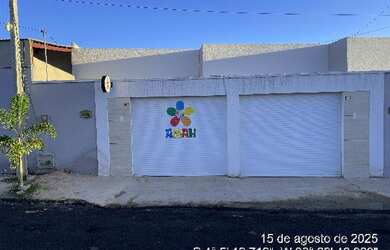 Imagem: A casa possui 2 Dormitórios, 1 Banheiro, 1 Vaga na garagem