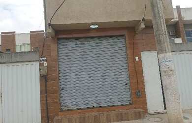 Imagem: A casa possui 2 Dormitórios, 1 Banheiro, 84m² de Área e 112m²