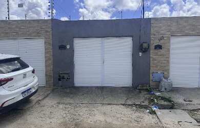 Imagem: A casa possui 1 Dormitório, 1 Banheiro, 74m² de Área, 100m²