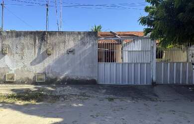 Imagem: A casa possui 2 Dormitórios, 1 Banheiro, 91m² de Área, 150m²