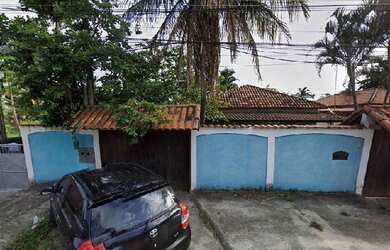 Imagem: A casa possui 2 Dormitórios, 1 Banheiro, 1 Vaga na garagem