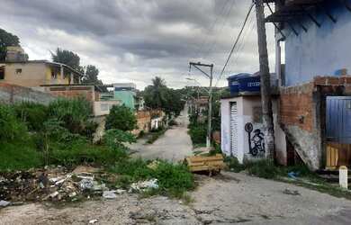 Imagem: A casa possui 1 Dormitório, 1 Banheiro, 27m² de Área, 48m²