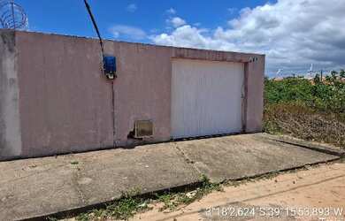 Imagem: A casa possui 2 Dormitórios, 1 Banheiro, 1 Vaga na garagem