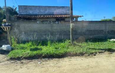 Imagem: A casa possui 2 Dormitórios, 1 Banheiro, 1 Vaga na garagem